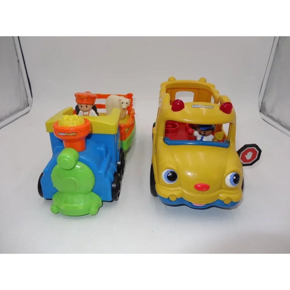 Fisher-Price Little People‎ Choo-Choo Zoo Train Conductor 3 Animals School Bus